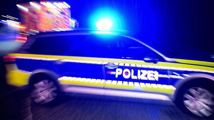 Totalschaden an Polizeiauto: Streifenwagen überschlägt sich bei Einsatzfahrt in Seelbach