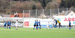 Das Spiel gegen Lahr (in blau), hat die Seelbacher Mannschaft am Sonntag mit 3:0 gewonnen. Foto: Kiryakova Foto: Lahrer Zeitung