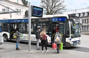 Die Ortenauer Kreisräte kritisierten das geplante Neun-Euro-Ticket, mit dem Menschen ab Juni für nur neun Euro in ganz Deutschland den öffentlichen Nahverkehr nutzen können. Foto: Köhler