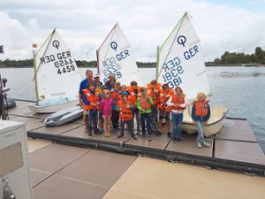 Trotz des Regens sind die Kinder zum Yacht Club nach Lahr gekommen, um dort einen abenteuerlichen Tag auf dem Rhein zu erleben.  Foto: Yacht-Club Lahr Foto: Lahrer Zeitung