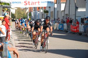 Team Belle-Fahrer Tim Nuding (vorne) sprintete in Bellheim auf den vierten Platz. Foto: Heni Foto: Lahrer Zeitung