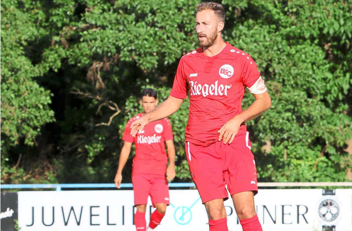 Tobias Klein und der Bahlinger SC – hier im Testspiel gegen den SC Lahr – starten am Samstag in die vierte Regionalliga-Saison nacheinander. Foto: Fissler