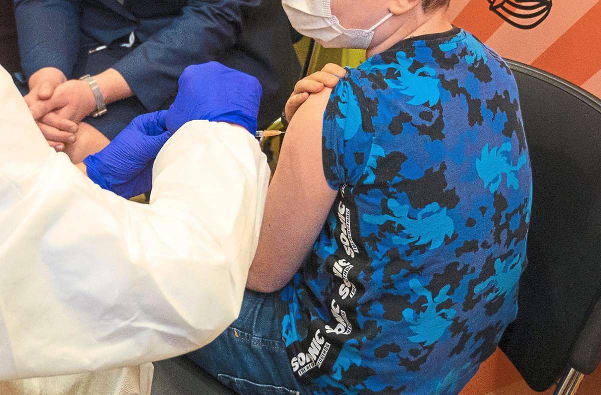 Bisher bekamen Kinder – ergänzend zu den Arztpraxen – nur im Offenburger Impfzentrum ihre Immunisierung. Nun ziehen die Zentren in Haslach und Lahr nach. Foto: Gateau