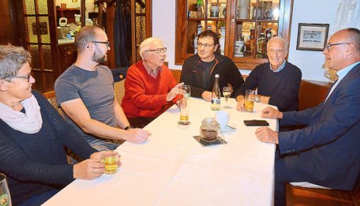 Im Gasthaus Schutterblick in Schuttertal diskutierten die Bürger über Themen, die sie bewegen.  Foto: Axel Dach