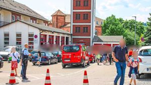 Großeinsatz in Gengenbach: Nach Drohung mit Messer: Polizei sperrt Schule ab