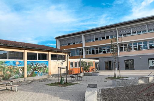 Wo sich heute das Lehrschwimmbecken der Gemeinde Friesenheim befindet, könnte in Zukunft ein Erweiterungsbau für die Grundschule Friesenheim entstehen. Foto: Bohnert-Seidel