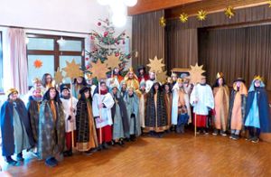 In Seelbach und Wittelbach machten sich gut 30 Kinder und Jugendliche auf, um als Heilige Drei Könige verkleidet für einen guten Zweck zu sammeln.  Foto: Vögele Foto: Lahrer Zeitung