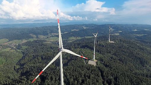 Die Windkraftanlagen auf dem Kambacher Eck liegen auf den Gemarkungen Schuttertal, Steinach und Biberach.  Foto: Badenova