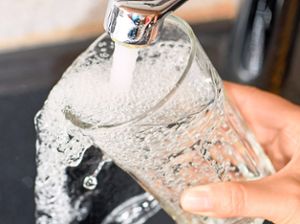 Offenburger sollten Trinkwasser  zurzeit abkochen. Foto: Pleul Foto: Lahrer Zeitung