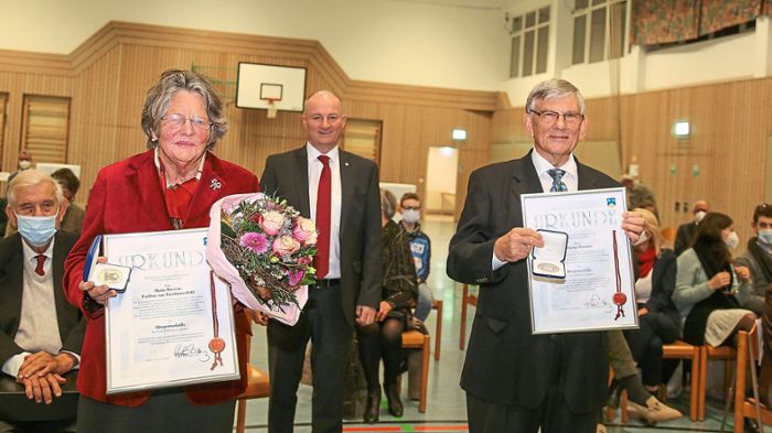 Zwei Vorbilder im Ehrenamt: Mahlberg verleiht Bürgermedaillen