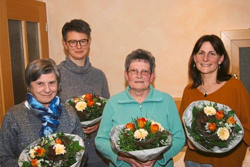 Ehrungen beim katholischen Frauenbund (von links): Hildegard Zehnle, Silke Till-Zehnle, Rosina Hupfer und Sabine Kürz.  Foto: Schmidt Foto: Lahrer Zeitung