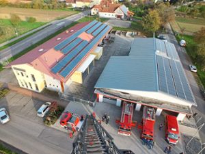 Das wohl größte Projekt, das Hilmar Singler in seiner Zeit als Kommandant in Kappel-Grafenhausen begleitete – der Neubau des Feuerwehrgerätehauses (rechts, daneben der Bauhof) und die gleichzeitige Fusion der beiden Abteilungen 2011. Foto: Rest