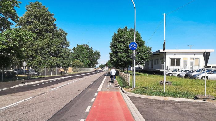 Radweg fertig: Schaeffler-Straße wieder in beide Richtungen  befahrbar