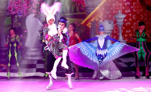 Bei der neuen Show des »Russian Circus on Ice« werden die Zuschauer mitgenommen auf eine Reise in die Welt der Märchen. Foto: Promo