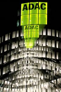 Der ADAC organisiert seine Mitgliederzeitschrift  neu, mit Hubert Burda Media als neuem Partner. Das Bild zeigt  die ADAC-Zentrale mit Pfiff fotografiert. Foto: Ruprecht Foto: Lahrer Zeitung