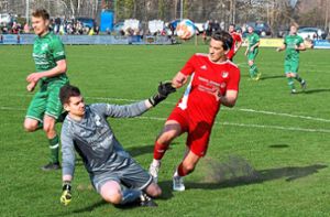 Torschütze Bastian Bodnik (in Rot) war beim 1:0-Sieg des SC Kappel gegen Grafenhausen der Derbyheld. Foto: Wendling