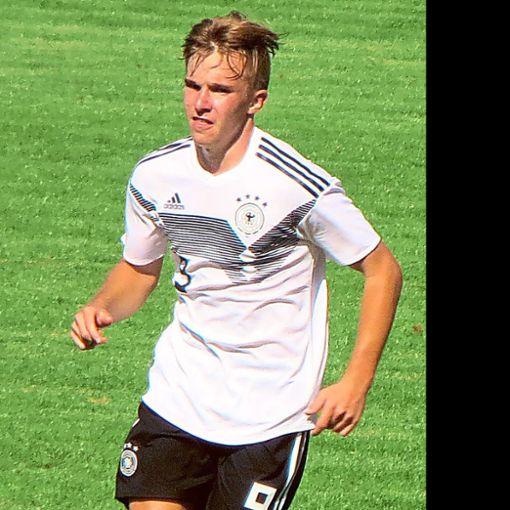 Lars Kehl ist der erste Hofstetter Fußballer, der es bis in die DFB-Nationalmannschaft geschafft hat. Momentan wird er in der U 19-Mannschaft eingesetzt.  Foto: privat