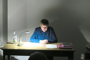 Die Friesenheimer Autorin Simone Schneider zog beim Vorleseabend mit ihren Gedichten die Zuhörer im Georg-Schreiber-Haus in ihren Bann. Foto: Bohnert-Seidel Foto: Lahrer Zeitung