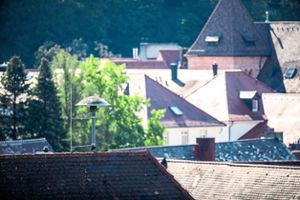 Sirenen, wie hier auf einem Freiburger Hausdach, gibt es in der Ortenau nicht mehr in jeder Gemeinde. Foto: von Ditfurth