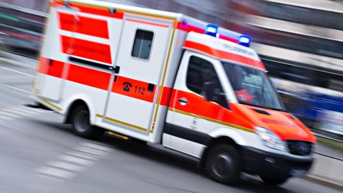 Tödlicher Unfall in Gengenbach: 70-jähriger Radfahrer stürzt in Bach und stirbt