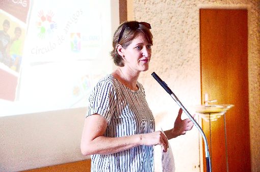Pia Kaufmann aus Aalen hielt einen Vortrag in der Mutterhaus-Kapelle. Sie hilft missbrauchten Kindern.  Foto: Bühler
