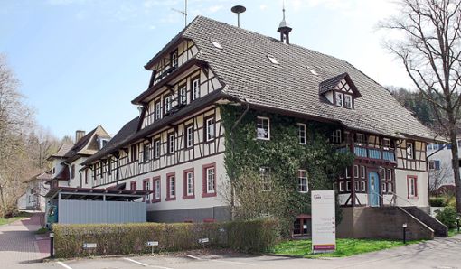 Im 600 Jahre alten Tretenhof sind heute der Kindergarten und die Altenpflegeschule der Awo untergebracht.  Foto: Kiryakova