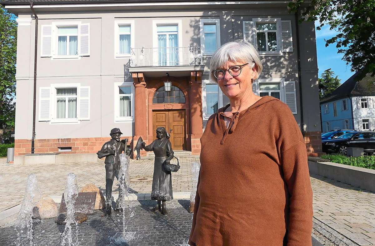 Ortsvorsteherin Silke Weber (hier vor der Ortsverwaltung) ist sich sicher, dass Ottenheim vor allem in Sachen Gewerbesteuereinnahmen vom Zusammenschluss zur Fusionsgemeinde Schwanau profitiert hat. Foto: Köhler