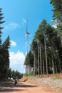 Vier Windräder wurden 2017 auf dem Rauhkasten/Steinfirst eingeweiht. Die Gemeinde Friesenheim hat nun einen Teilflächennutzungsplan aufgestellt, sodass nur auf bestimmen Flächen weitere Windräder gebaut werden können. Foto: Archiv/cbs