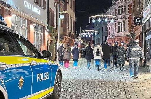Die Polizei hat mit den Spaziergängern – hier vergangene Woche in Lahr – bislang keine Probleme. Foto: Archivfoto: Bender