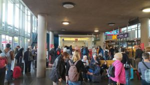 Warten ist derzeit auch am Freiburger Hauptbahnhof angesagt. Foto: Blessing