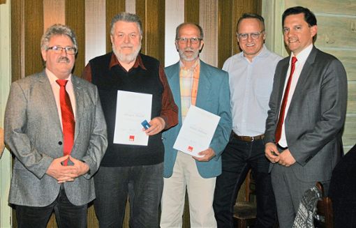 Ehrungen bei der Ruster SPD (von links): Edgar Hauser, Jürgen Doerk, Toni Hellmann (beide seit 50 Jahren Mitglied), Karl-Rainer Kopf und Johannes Fechner  Foto: Ortsverein