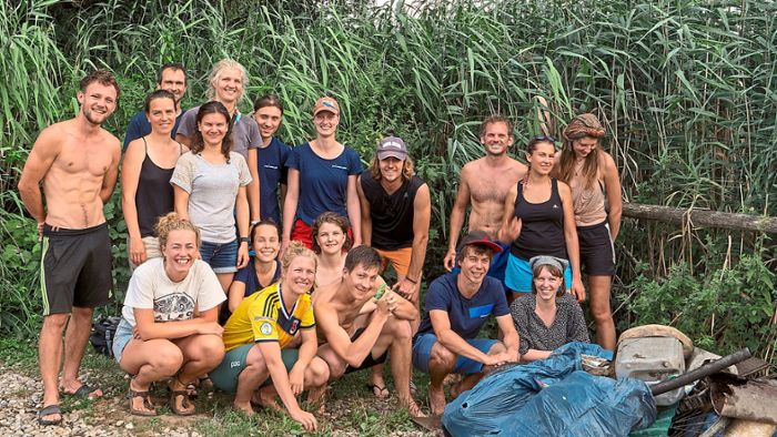 Kenzingen: Camp-Teilnehmer befreien die Elz vom Müll