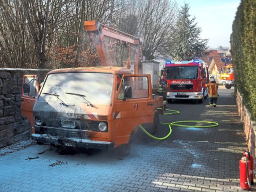 Die Feuerwehrabteilung Friesenheim hat einen Motorbrand eines Hubsteigers gelöscht. Foto: Feuerwehr Friesenheim Foto: Lahrer Zeitung