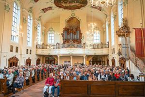 Volles Haus in der Kirche St. Landelin: Das traditionelle Orgel- und Trompetenkonzert  hat in Ettenheimmünster einen hohen Stellenwert. Foto: Decoux-Kone Foto: Lahrer Zeitung