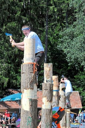 Auch in diesem Jahr werden die Sportholzfäller auf dem Eichberg wieder alles geben.  Archivfoto: Baublies Foto: Lahrer Zeitung