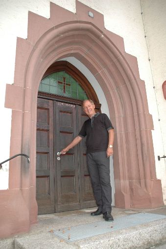 Hans-Michael Uhl will die Tür für den Dialog der Konfessionen und Religionen öffnen.  Foto: Kluckert