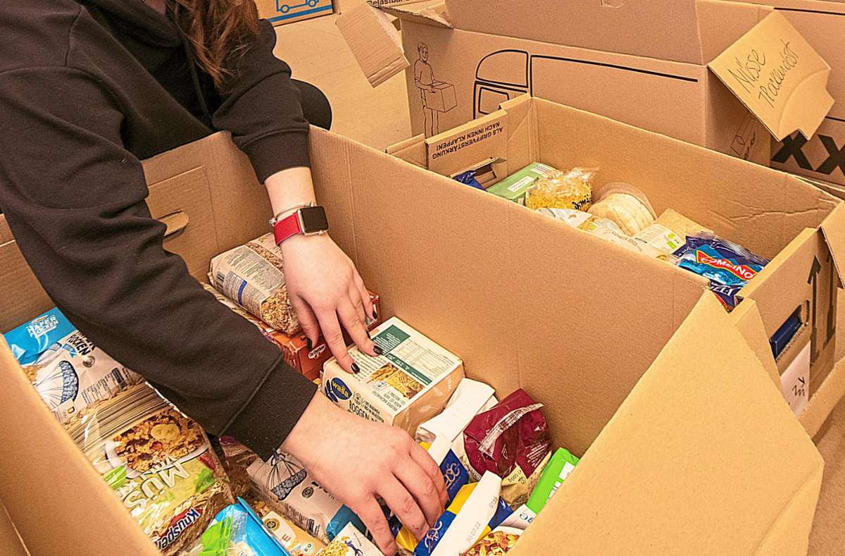 Spendenwillige können Pakete bei der Firma ELS in Friesenheim abgeben, sollten sich aber an die Auflistung halten, die vorgibt welche Produkte benötigt werden. Foto: Puchner