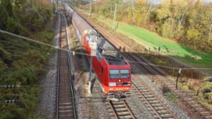 Ausbau der Rheintalbahn: BI Bahnlärm will vier Gleise an die Autobahn