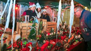 Die Verwaltung hatte darauf geachtete, dass dieses Jahr mehr weihnachtliche Waren angeboten wurden.  Foto: Decoux-Kone