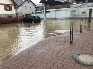Starkregen sorgt für Überschwemmungen.  Foto: Feuerwehr Kippenheim