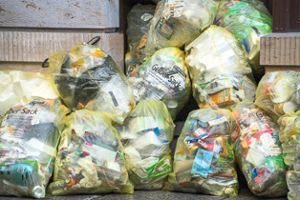 Der Ausschuss für Umwelt und Technik hat beschlossen, von Januar 2021 bis Dezember 2023 die getrennte Erfassung von Verpackungsabfällen mit dem Gelben Sack beizubehalten. Foto: Michael