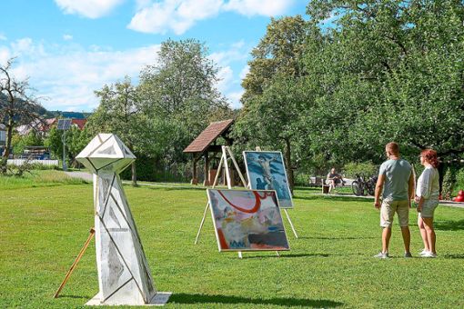 Skulpturen und Gemälde: Etwa 50 Exponate schmückten das Gelände.Fotos: Kiryakova Foto: Lahrer Zeitung