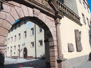 Die Gewerke Gerüstbau und Malerarbeiten an der Fassade des Wolfacher Schlosses hat der Gemeinderat per Umlaufverfahren einstimmig vergeben. Foto: Jehle Foto: Schwarzwälder Bote