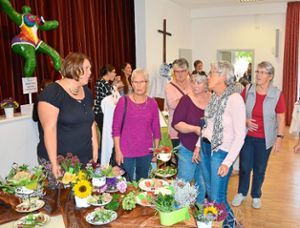 15 Ausstellerinnen präsentierten am Samstag im evangelischen Gemeindehaus zahlreiche Angebote aus dem kreativen Bereich.  Foto: Arbandt