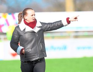 Im Sommer 2020 kam die Schweizerin Nora Häuptle als Cheftrainerin zum SC Sand. Auf allen anderen Cheftrainer-Bänken der Frauen-Bundesliga saßen zu dieser Zeit Männer. Foto: Heck