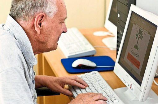 Ältere sollen an digitale Medien herangeführt werden. Quelle: Unbekannt