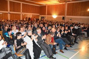 Rund 250 Gäste aus Politik, Wirtschaft, Vereinen und Bürgerschaft kamen zum Neujahrsempfang der Doppelgemeinde in die Grafenhausener Halle.  Foto: Bender