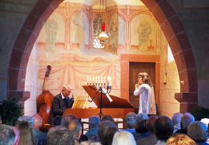 Anette Weiß an der Flöte und Reinhold Studer am Cembalo überzeugten ebenso wie ihre Mitmusiker. Foto: Kiryakova