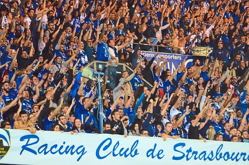 Die Straßburger Fans  hatten in der Vorrunde öfters Grund zum Jubeln, stellt Racing doch mit 24 Treffern den fünftbesten Angriff der Liga.   Foto: Cleiss