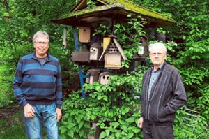 Der Nabu-Vorsitzende Udo Baum (rechts) und sein Stellvertreter Wolfgang Bahr wiesen auf die Probleme des Arten- und des Naturschutzes hin. Foto: Baublies